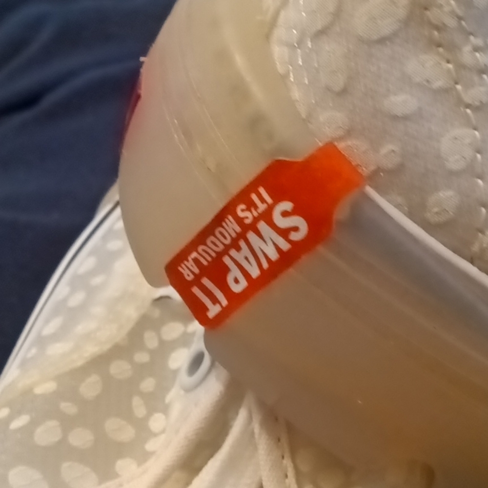 Vans White and Cream Sneakers - Picture 10 of 16